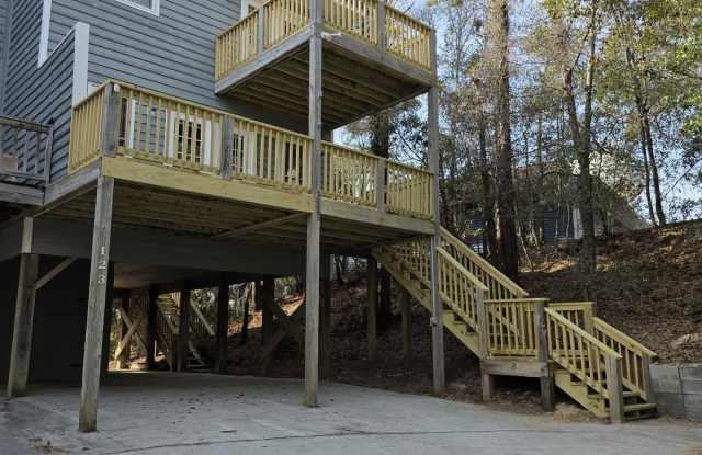 123 Jackson Avenue unit: B