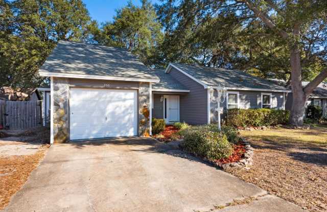 Charming  Cozy!! 3bd/2ba in PRIME Niceville location!!