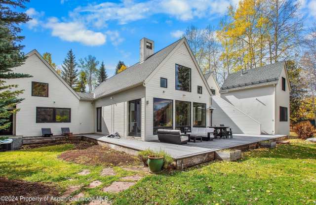 Photo of 1270 Mountain View Drive