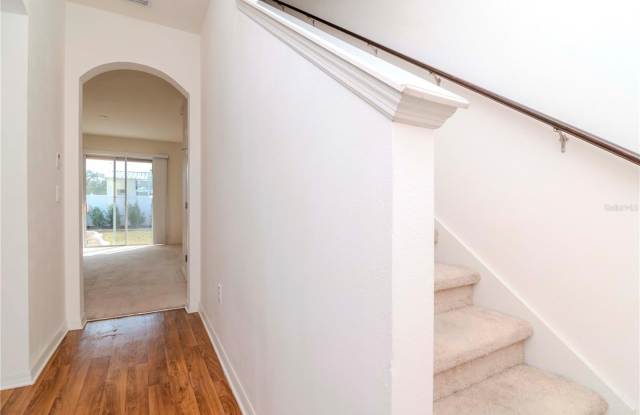 8951 WALNUT GABLE COURT