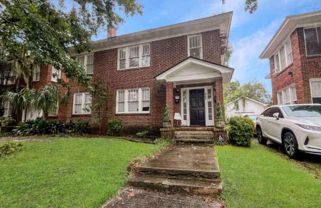 521 East 49th Street