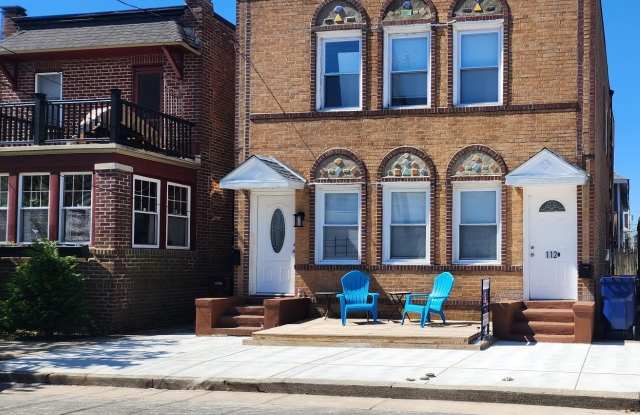 112 N Avolyn Ave