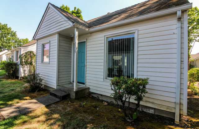 Single Story House with Hardwood Floors ~ Williams 3319