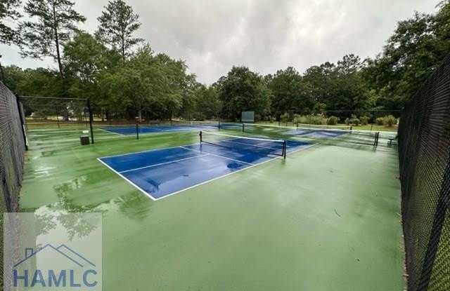 550 Laurenburg Drive