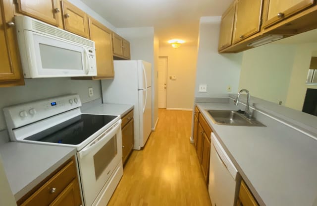 2071 Alice Avenue - 303Unit 303 - 2071 Alice Avenue, Glassmanor, MD 20745