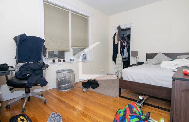 HOT BROOKLINE LISTING!!!!!