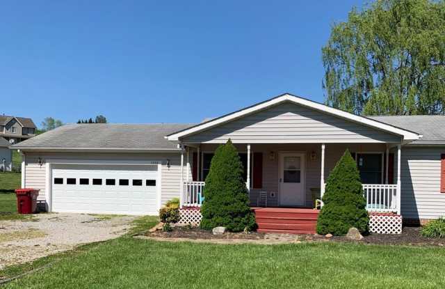 3 Bedroom 2 Bath House with 2 Car Garage