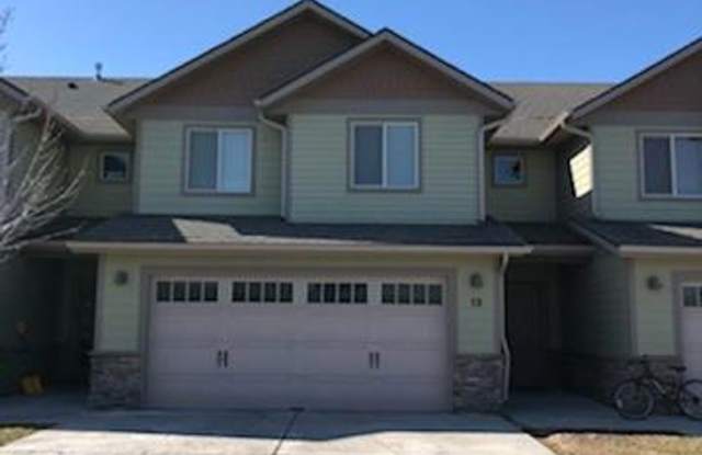 Photo of 3 Bedroom 2.5 Bath Townhome behind Costco!