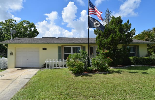 637 SE Calmoso Drive - 637 Southeast Calmoso Drive, Port St. Lucie, FL 34983