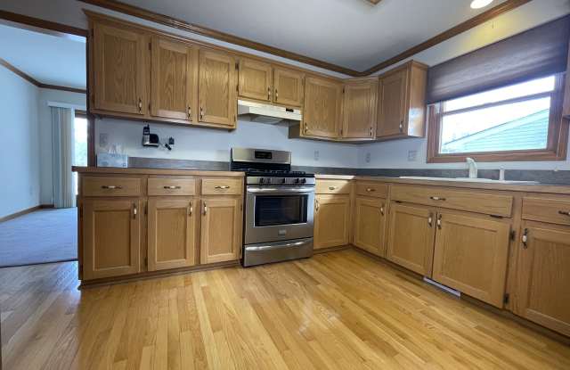 33523 Roselawn Street