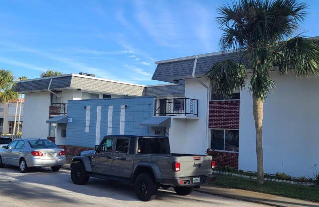 301 Ridge Boulevard