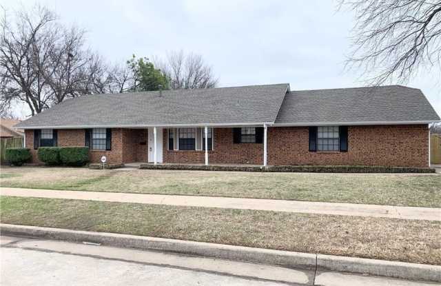 1204 NE 6th Street
