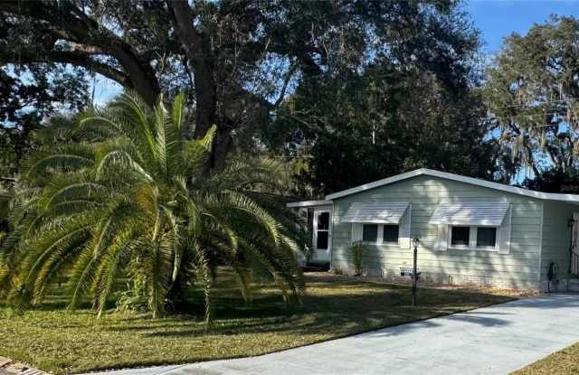 1311 East Schwartz Blvd