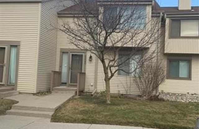 Photo of 6320 Laurentian. Court