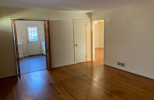 Riverdale Duplex Available July 2026