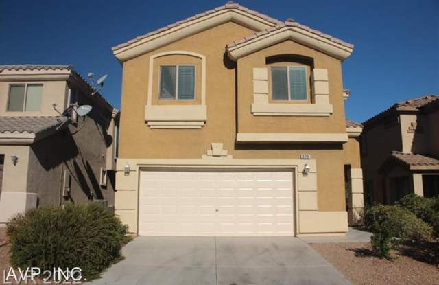 375 Center Green Dr - 375 Center Green Drive, Spring Valley, NV 89148