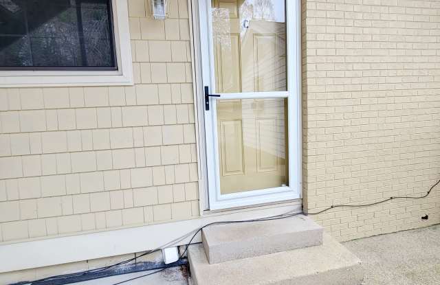 1422 Scales St Apt C
