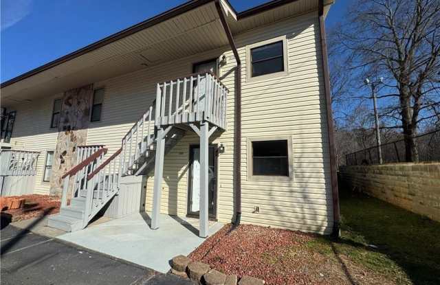 514 Brookside Court