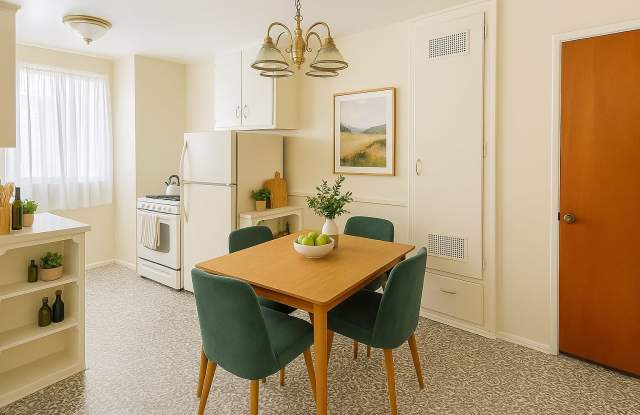 828 North Alta Vista Boulevard