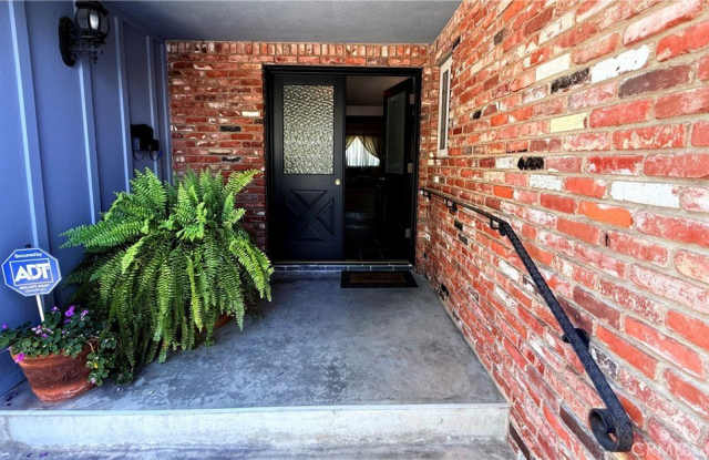 22216 Del Valle Street