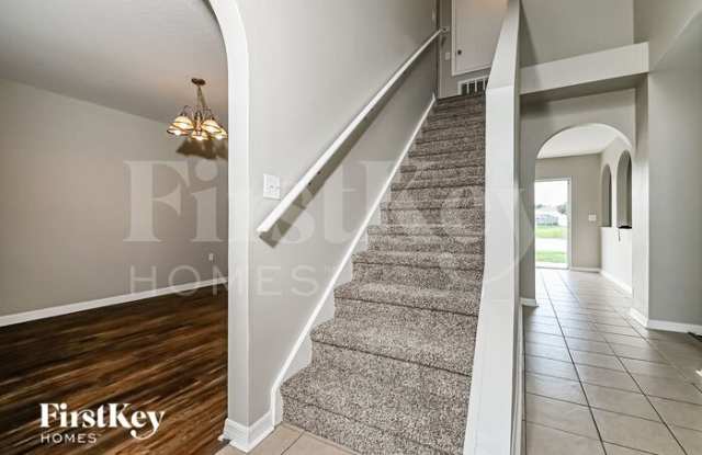 10915 Banyan Wood Way