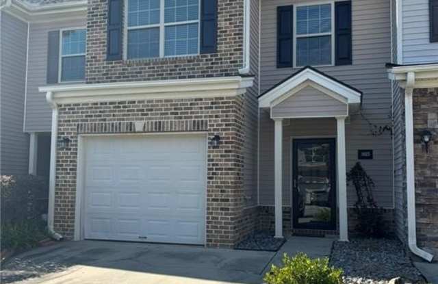 1025 Canyon Oak Loop