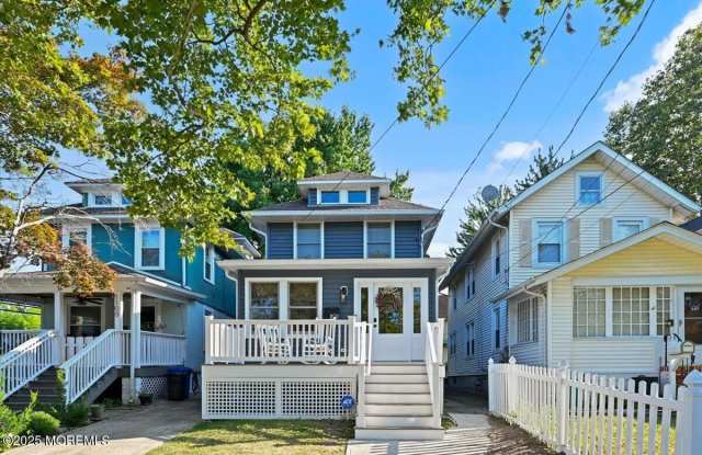 Photo of 1102 2nd Avenue