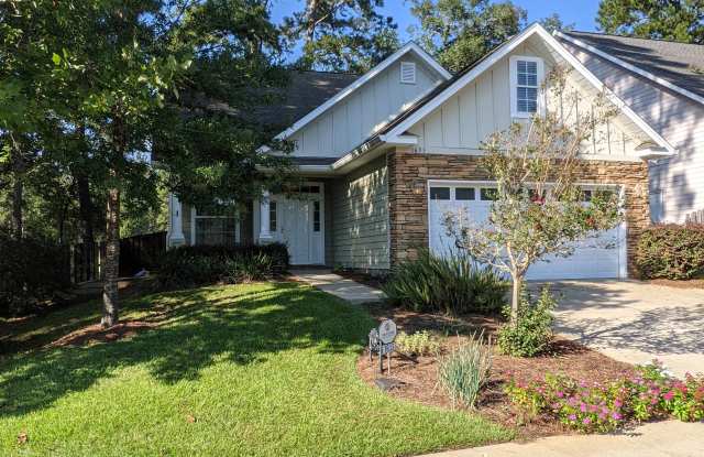 1633 Shadowmoss Avenue