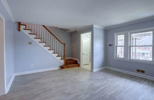 3 Bedroom 2 Full Bath Row Home Minutes from Morgan State