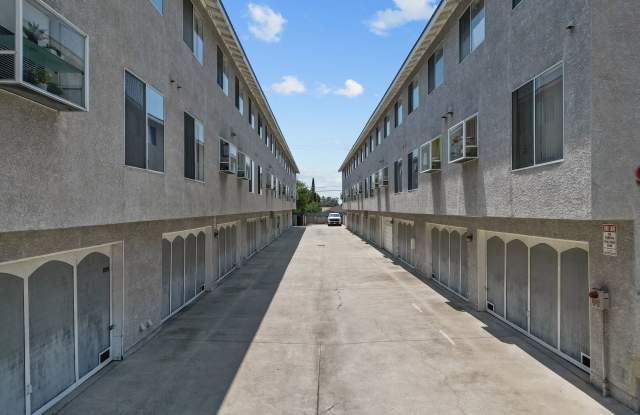 Photo of Huntington 9160 Complex LLC