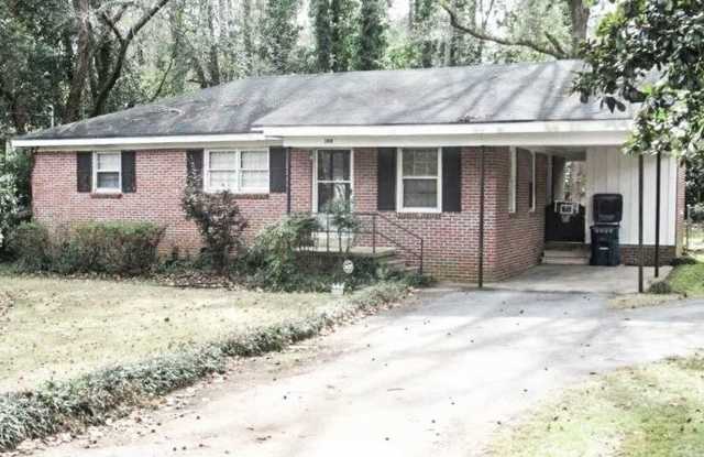 Charming Home Available in August!