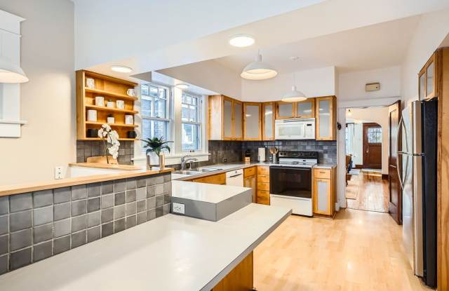 Fully Furnished 3BR Home Near Wash Park