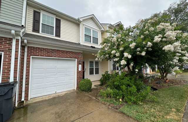 Photo of Great 2 Bedroom 2.5 Bath in Ridge Creek!