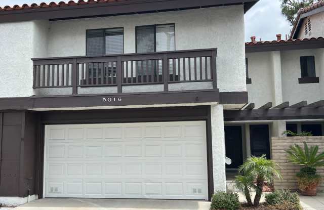 Gorgeous Condo Townhome at The Fountains - 5016 East Atherton Street, Long Beach, CA 90815