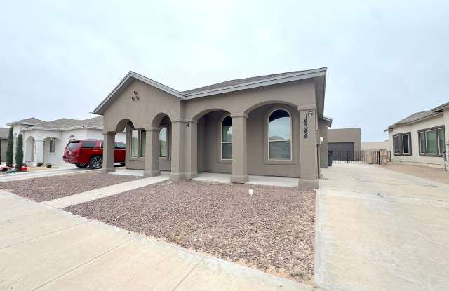 East El Paso/Horizon 4bed/2bath Refrig A/C!