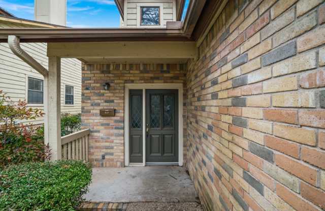 2208 Indian Trail, Unit A