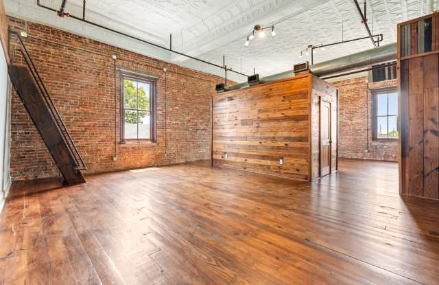 558 Saint Francis St Apt 3E