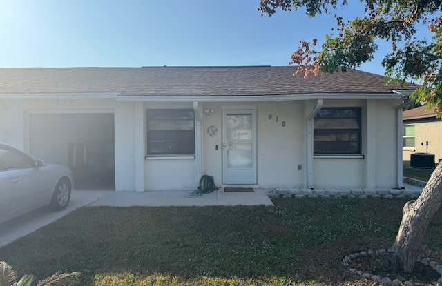 Photo of 819 Poinciana Street