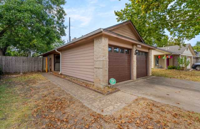 3 Bedroom, 2 Bathroom Hidden Gem In Wells Branch!!!
