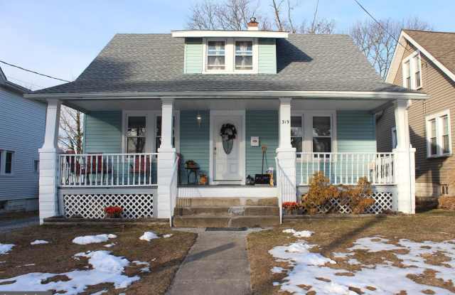 Photo of 319 SWARTHMORE Road