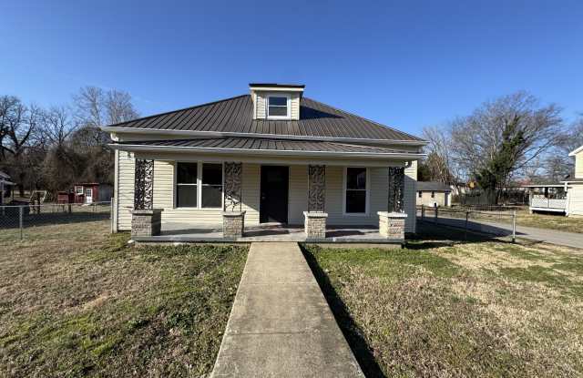 122 North Vine Street