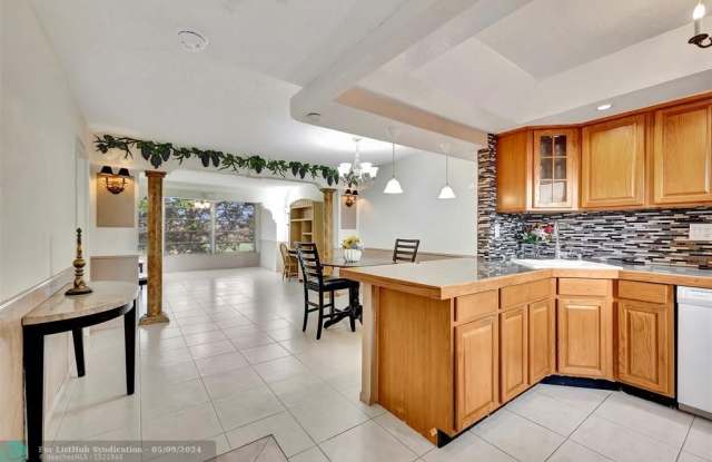 8380 Sands Point Blvd