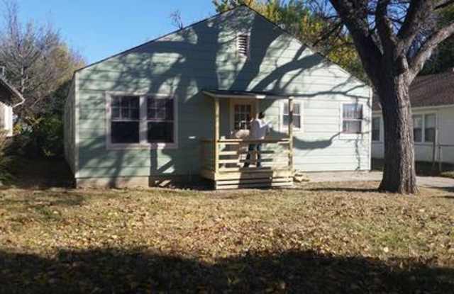 Large 2 bed 2  Bath