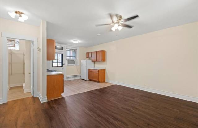 Photo of 2516 N Lincoln