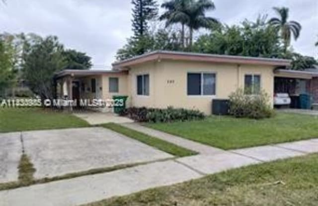 242 SE Park St - 242 Southeast Park Street, Dania Beach, FL 33004