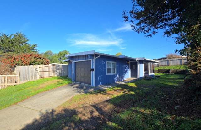 4BR/2BA South Eureka Home!