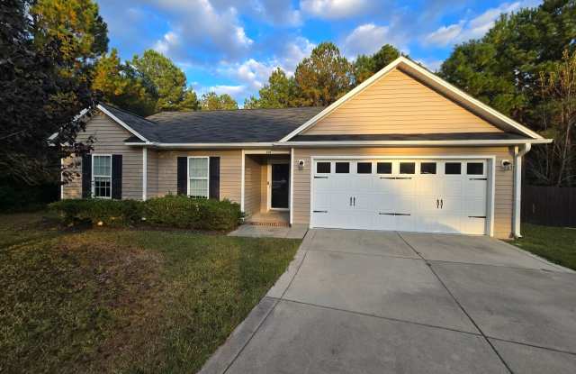 Photo of Great Rental !! 3 Bedroom, Bath home in Hope Mills