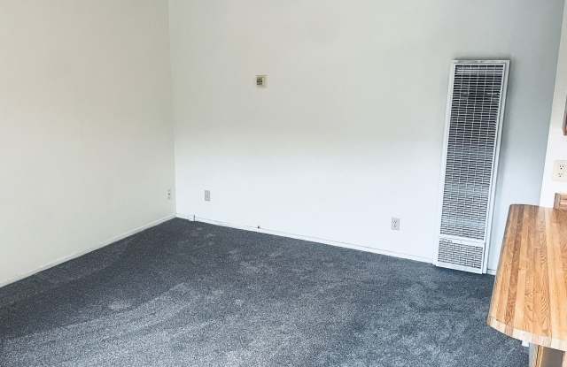 APPLE TREE SQUARE APARTMENTS-UPTOWN SEDONA