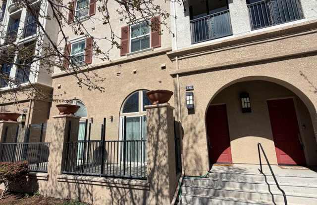 Refreshed Muilti-Story 2BD/2.5BA Condo in Dublin's Terraces!