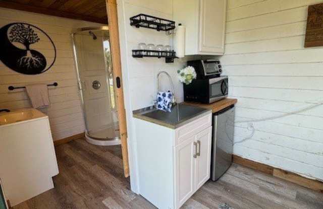 1512 River Grove Road unit: B